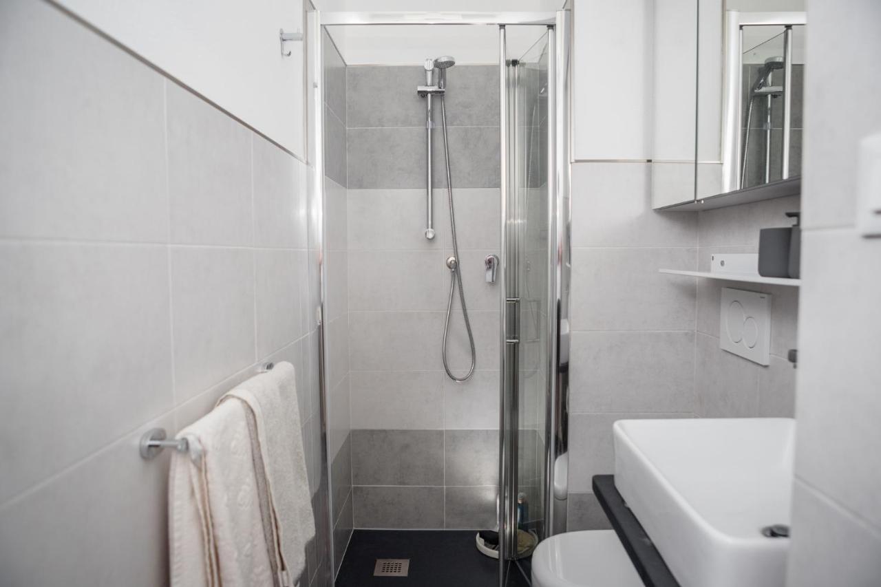 Suite Contemporanea Tra Le Vie Storiche Moneglia Extérieur photo
