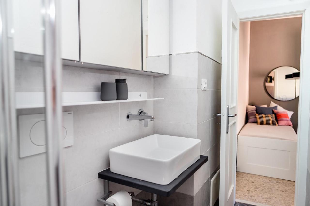 Suite Contemporanea Tra Le Vie Storiche Moneglia Extérieur photo