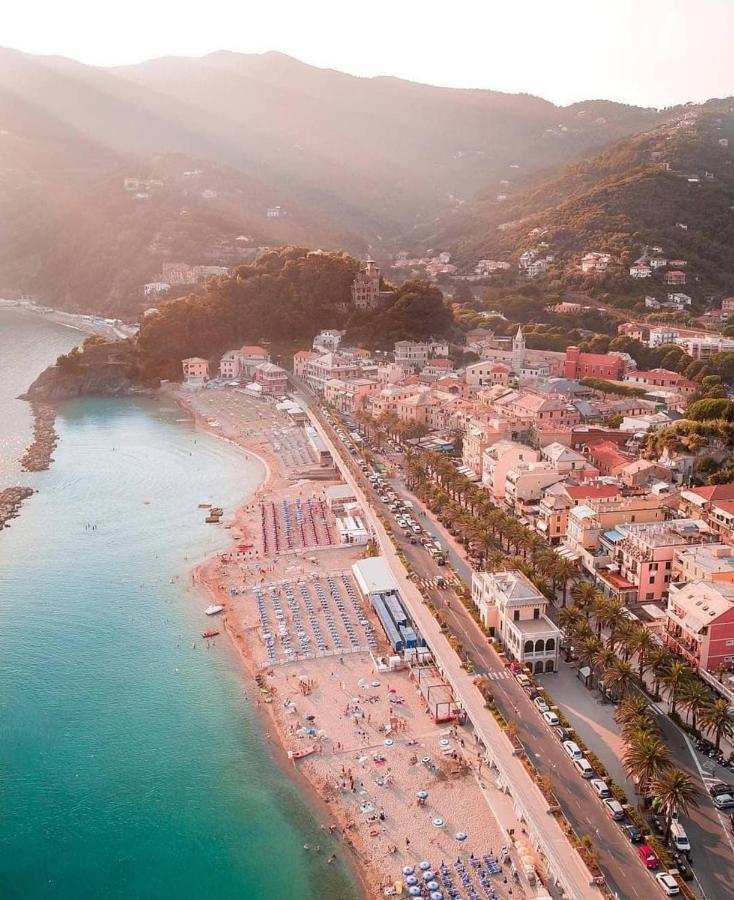 Suite Contemporanea Tra Le Vie Storiche Moneglia Extérieur photo
